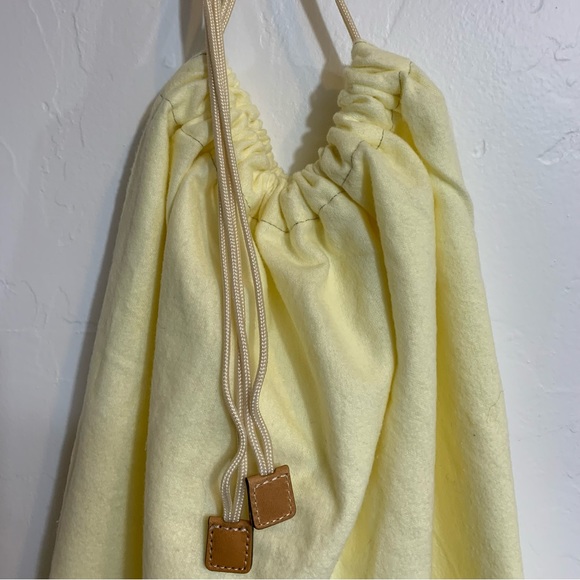 Tumi Dust Cover Bag with Drawstring Top - Picture 2 of 9